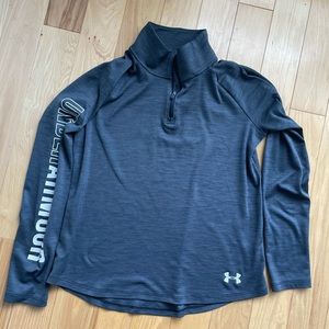 Yxl top great condition